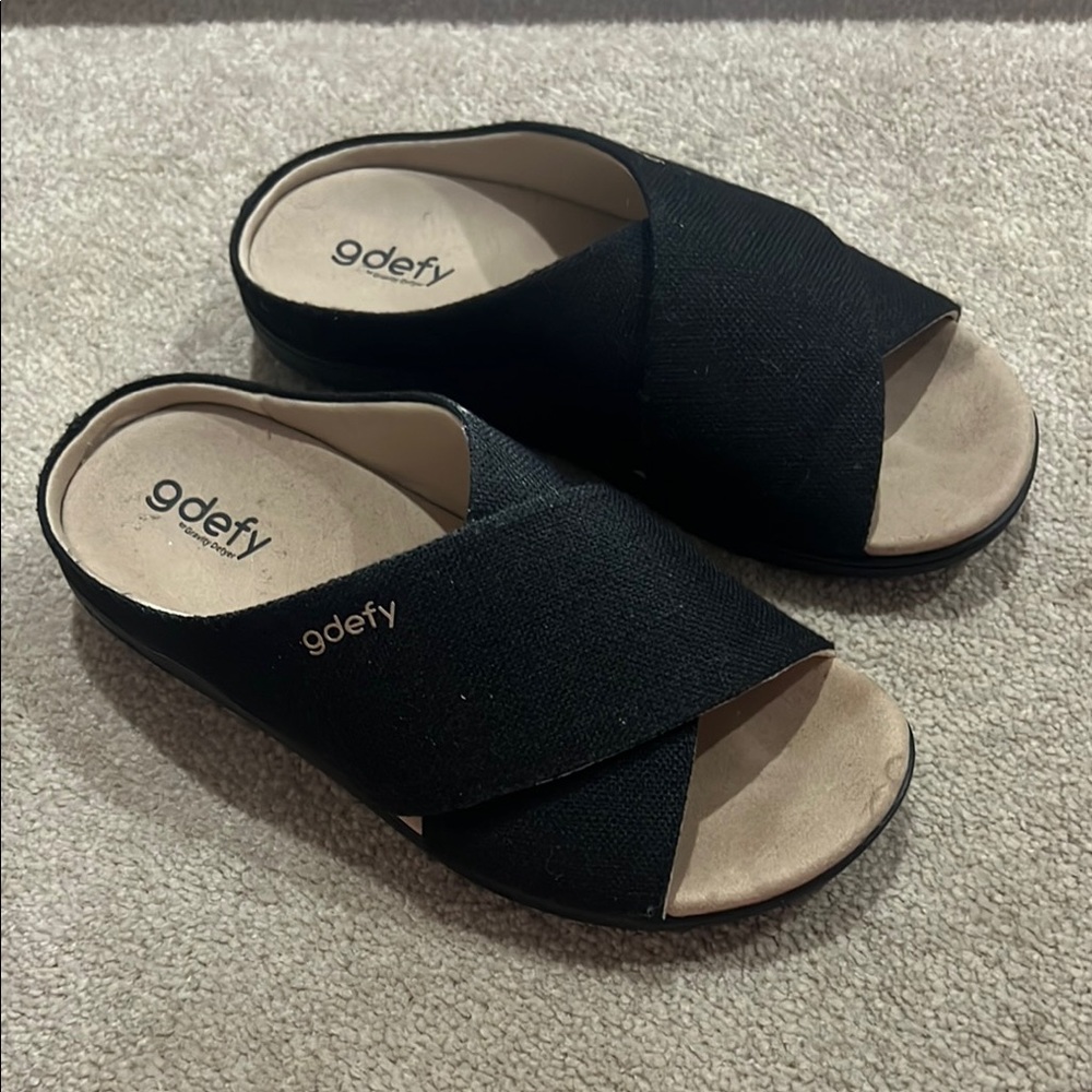 GDEFY by Gravity Defyer Veltal Women's Black Sandals